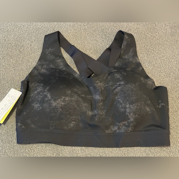 NWT All in MotionTarget Black and Gray Sports Bra - Picture 1 of 3